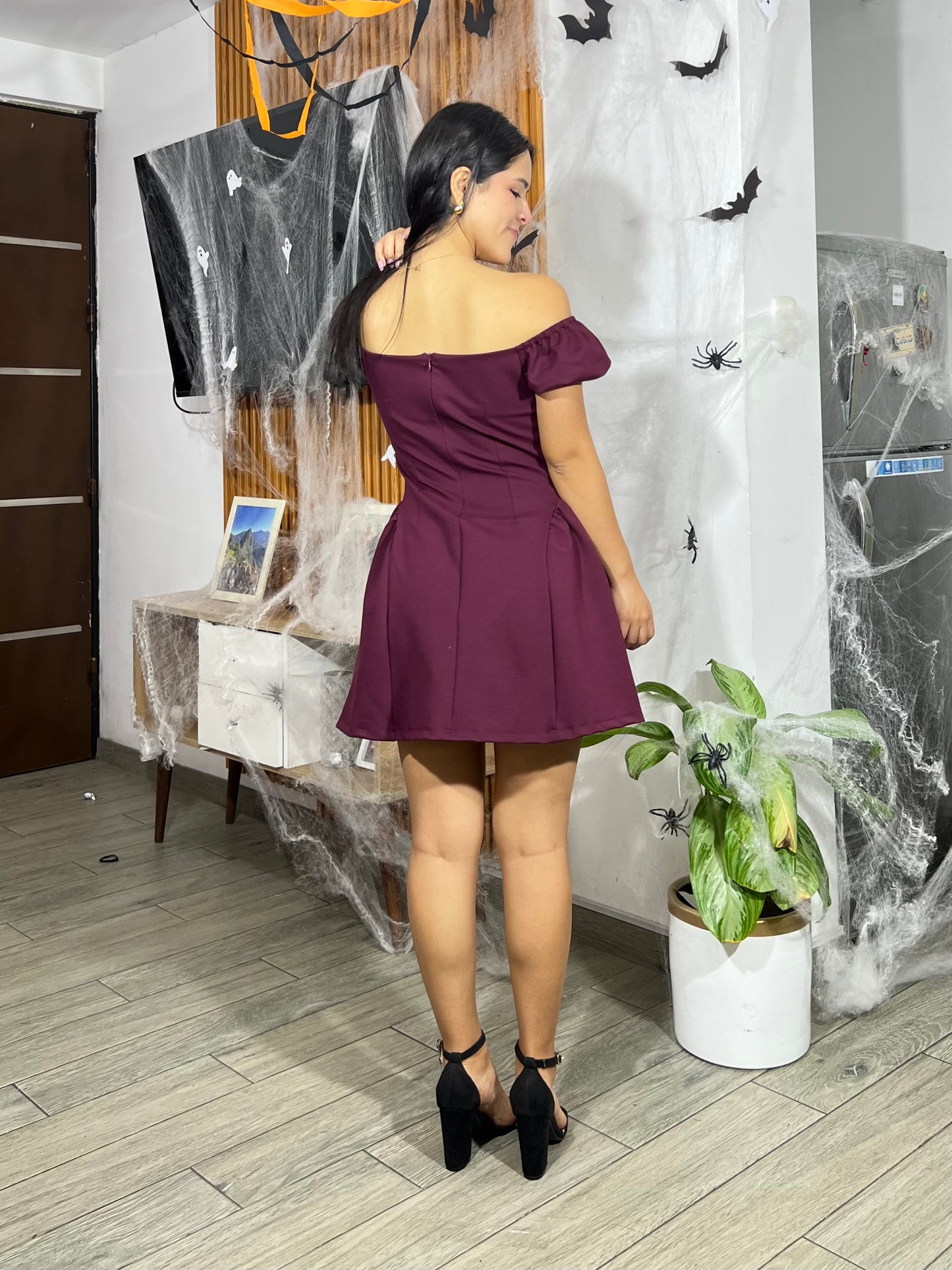 [NEW] Vestido Megan - Borgoña