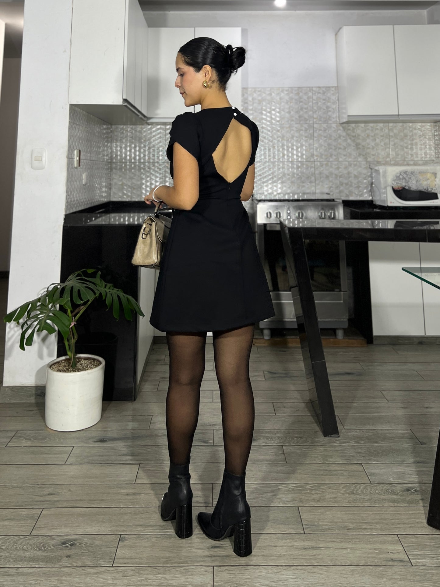 [NEW] Vestido Saddie - Negro